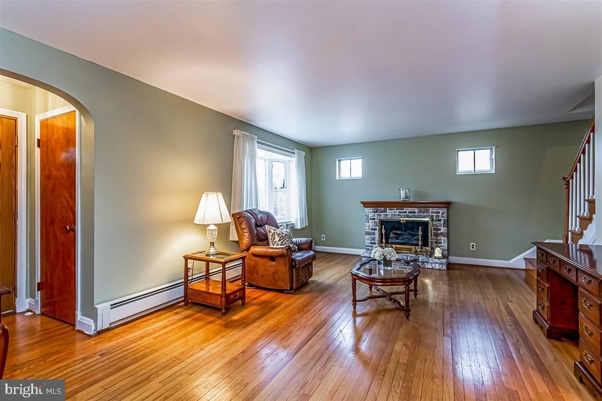 2702 Alden Road Baltimore, MD 21234 - Photo 5 of 34 Gallery Image 5