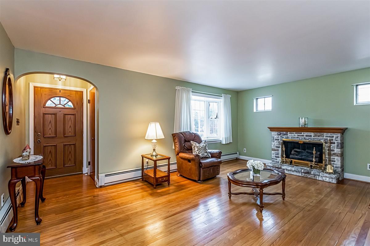 2702 Alden Road Baltimore, MD 21234 - Photo 6 of 34 Gallery Image 6