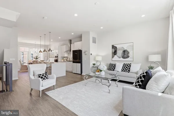 $1,399,000 | 7509 Sawyer Farm Way, Unit 2002, McLean, VA 22102