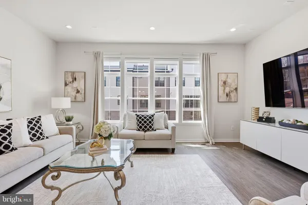 $1,399,000 | 7509 Sawyer Farm Way, Unit 2002, McLean, VA 22102