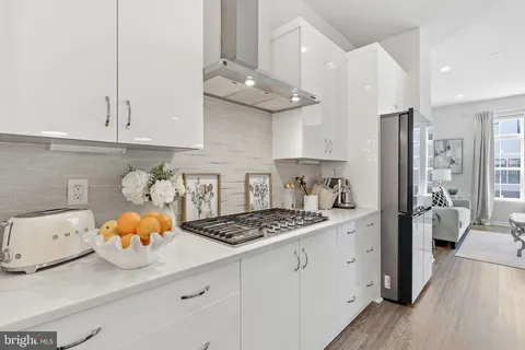 $1,399,000 | 7509 Sawyer Farm Way, Unit 2002, McLean, VA 22102