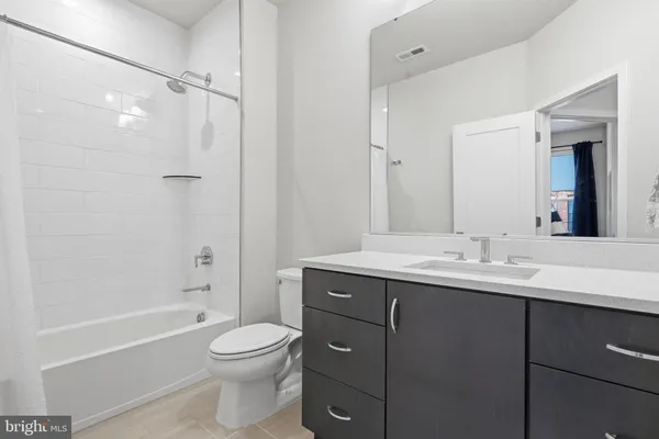 $1,399,000 | 7509 Sawyer Farm Way, Unit 2002, McLean, VA 22102