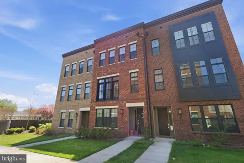 $1,399,000 | 7509 Sawyer Farm Way, Unit 2002, McLean, VA 22102