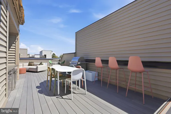 $1,399,000 | 7509 Sawyer Farm Way, Unit 2002, McLean, VA 22102