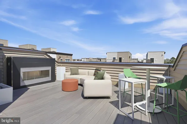 $1,399,000 | 7509 Sawyer Farm Way, Unit 2002, McLean, VA 22102