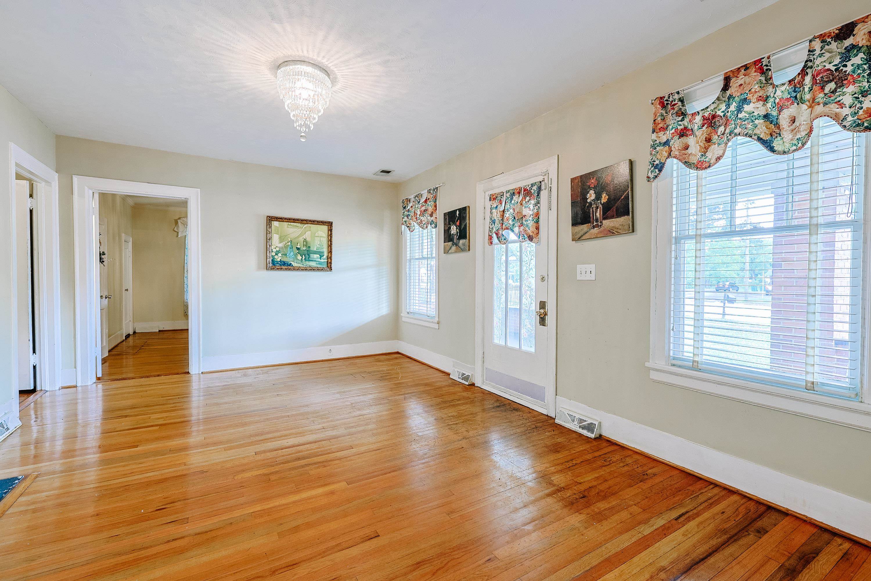 305 North Main Street Hemingway, SC 29554 - Photo 4 of 37