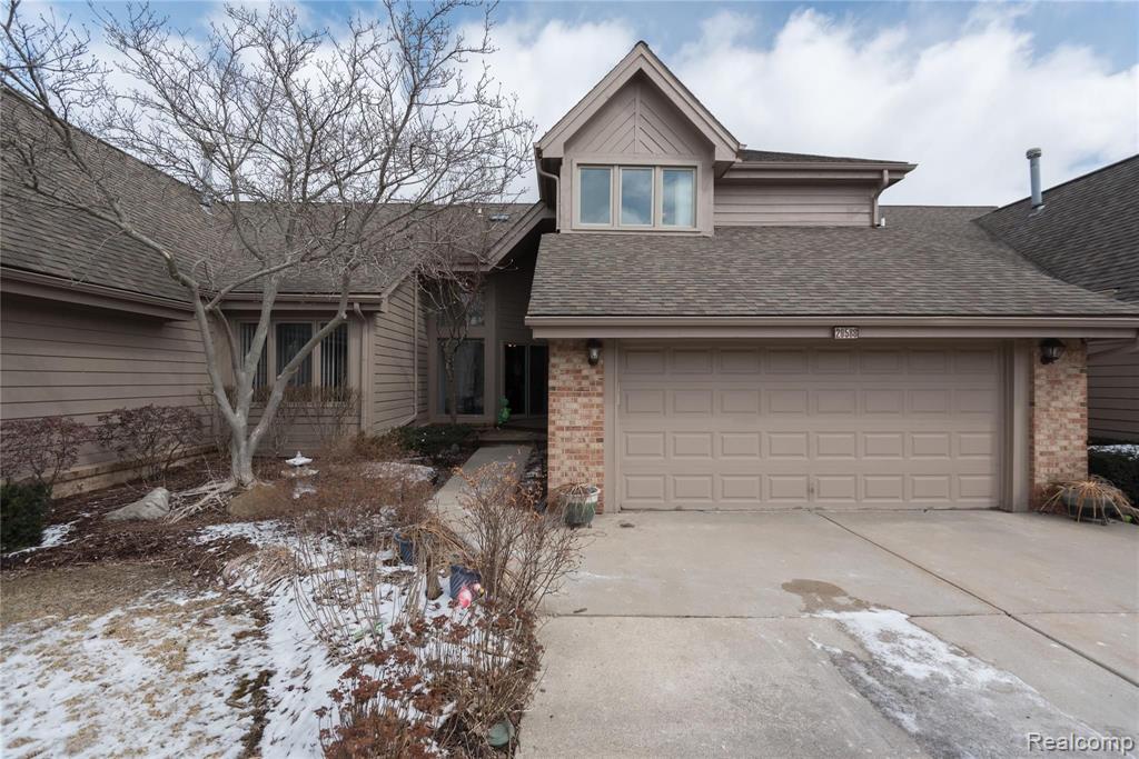 29588 Meadow Ridge South Farmington Hills, MI 48334 - Photo 1 of 17