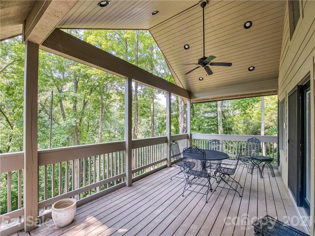 65 Ridge Road Waynesville, NC 28786 - Photo 4 of 36 Gallery Image 4