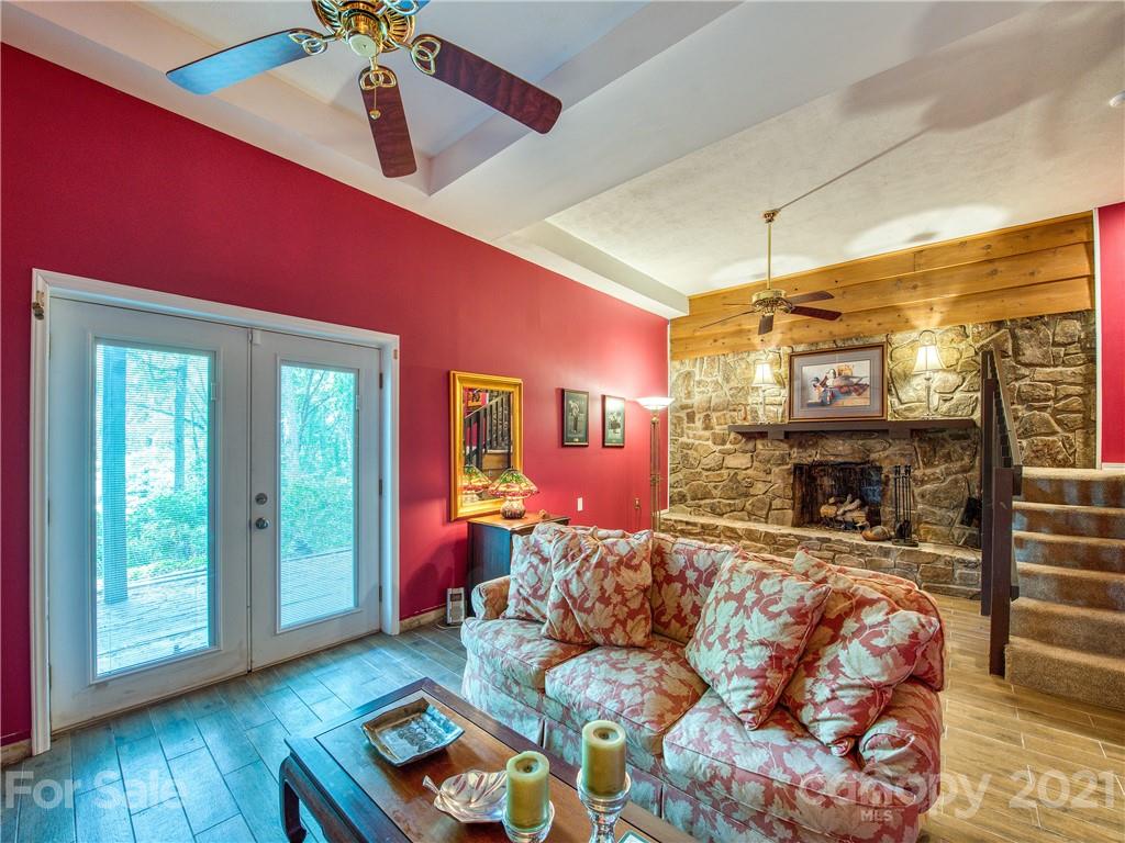 65 Ridge Road Waynesville, NC 28786 - Photo 33 of 36 Gallery Image 33