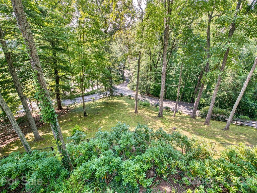 65 Ridge Road Waynesville, NC 28786 - Photo 5 of 36 Gallery Image 5