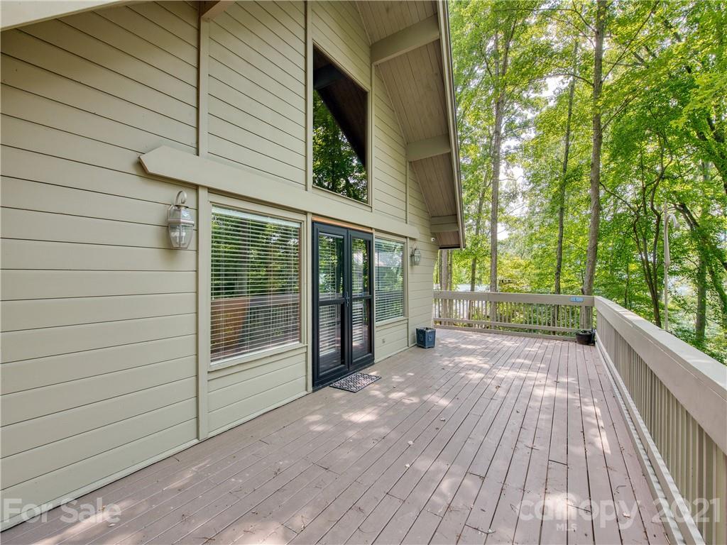 65 Ridge Road Waynesville, NC 28786 - Photo 6 of 36 Gallery Image 6