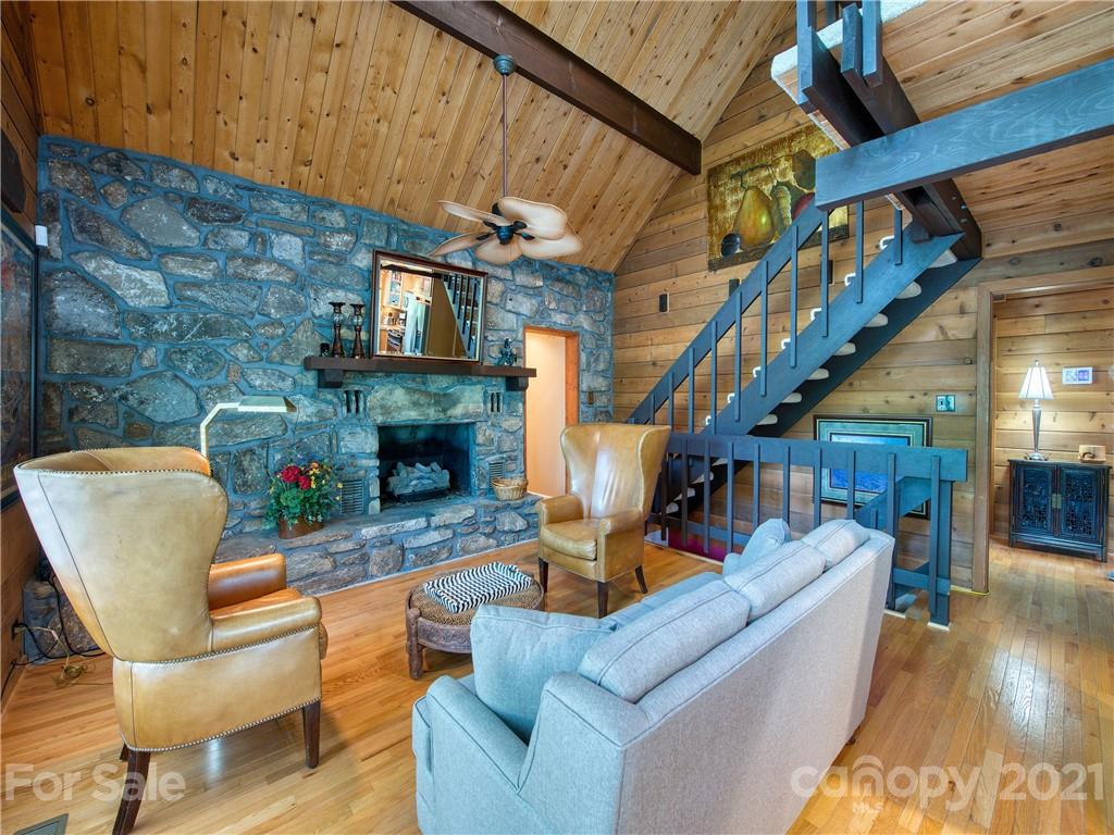 65 Ridge Road Waynesville, NC 28786 - Photo 7 of 36 Gallery Image 7