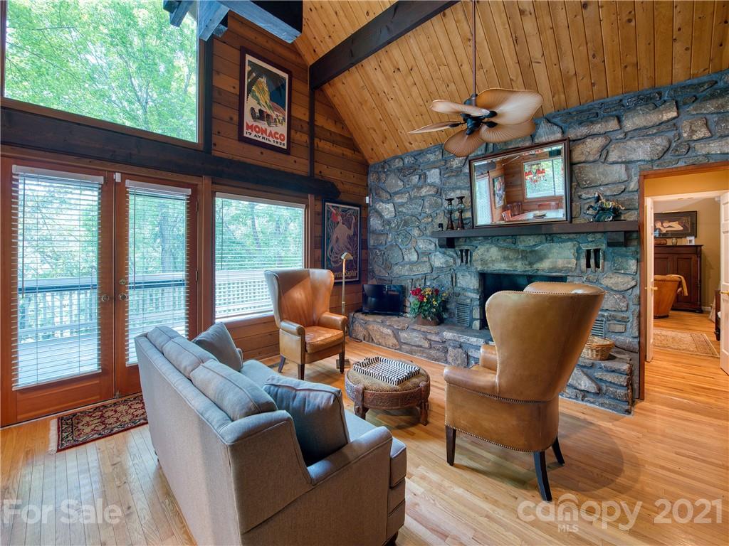 65 Ridge Road Waynesville, NC 28786 - Photo 10 of 36 Gallery Image 10