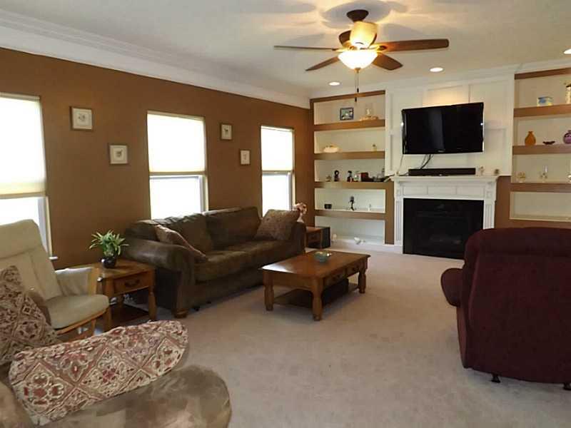 116 Stallion Road Clinton, PA 15026 - Photo 6 of 25 Family Room.