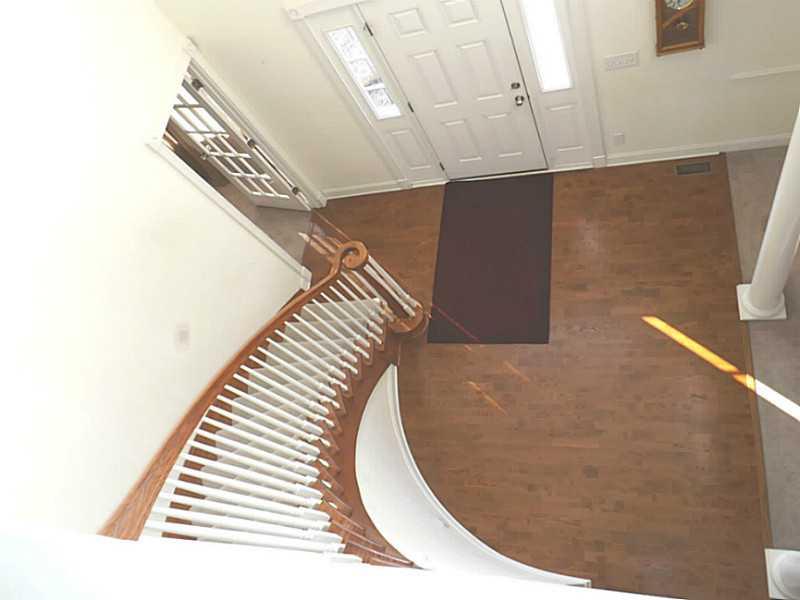 116 Stallion Road Clinton, PA 15026 - Photo 10 of 25 Entry/Foyer.