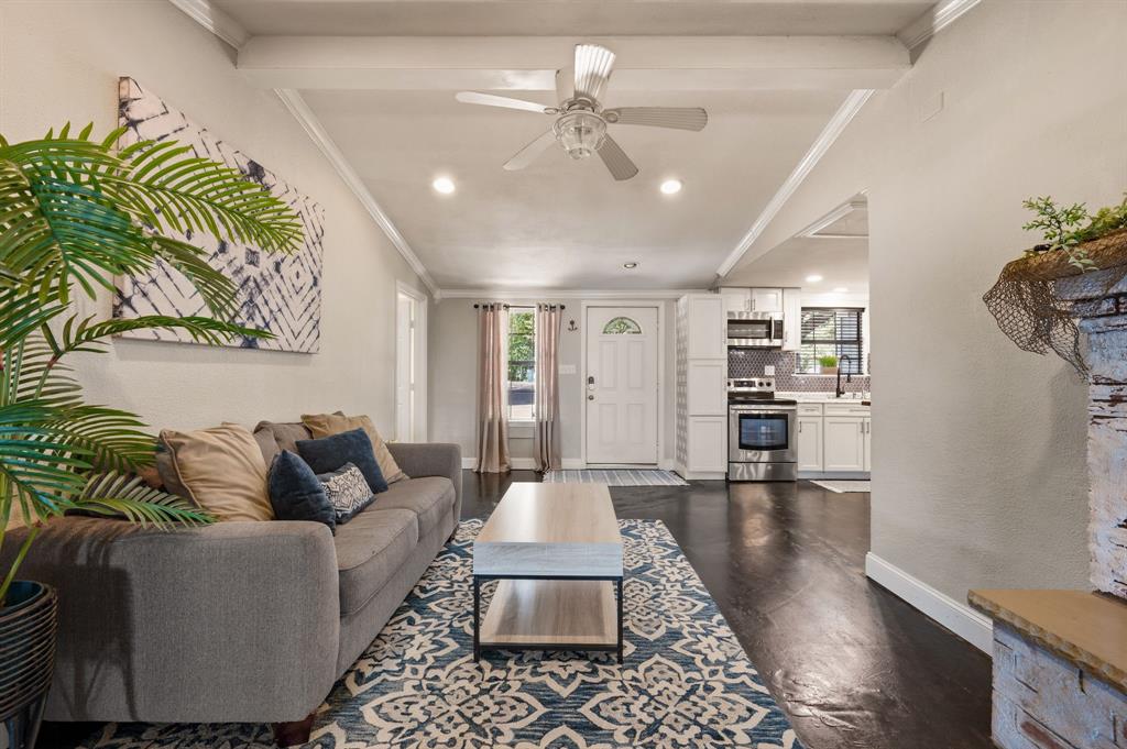 1720 Rogers Road Newark, TX 76071 - Photo 10 of 40 Gallery Image 10
