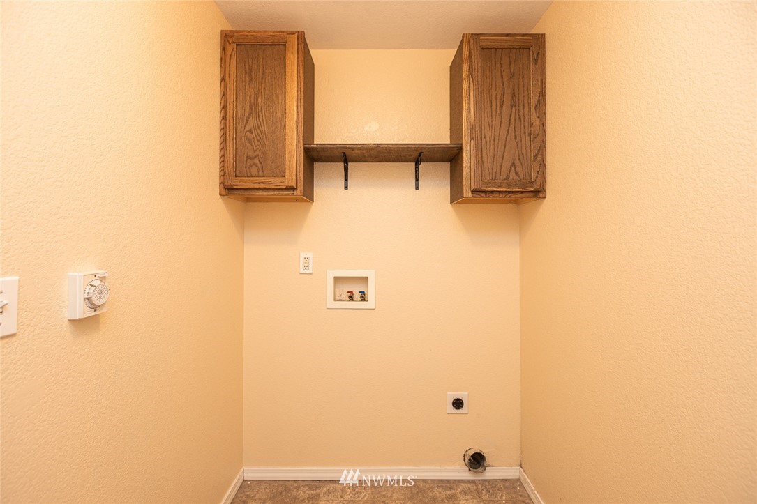 5906 Cherokee Loop Southeast Lacey, WA 98513 - Photo 17 of 23 Gallery Image 17