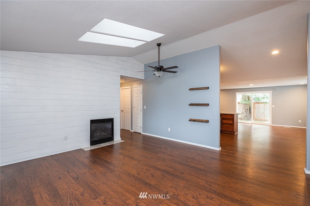 5906 Cherokee Loop Southeast Lacey, WA 98513 - Photo 3 of 23 Gallery Image 3