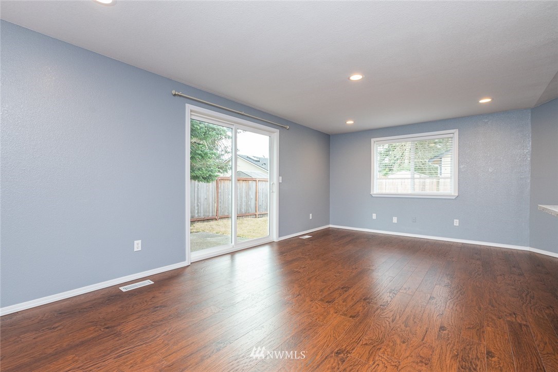 5906 Cherokee Loop Southeast Lacey, WA 98513 - Photo 7 of 23 Gallery Image 7