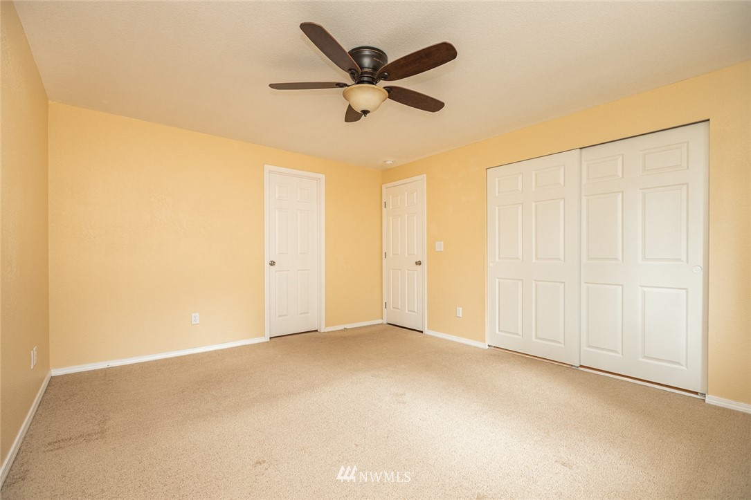 5906 Cherokee Loop Southeast Lacey, WA 98513 - Photo 9 of 23 Gallery Image 9