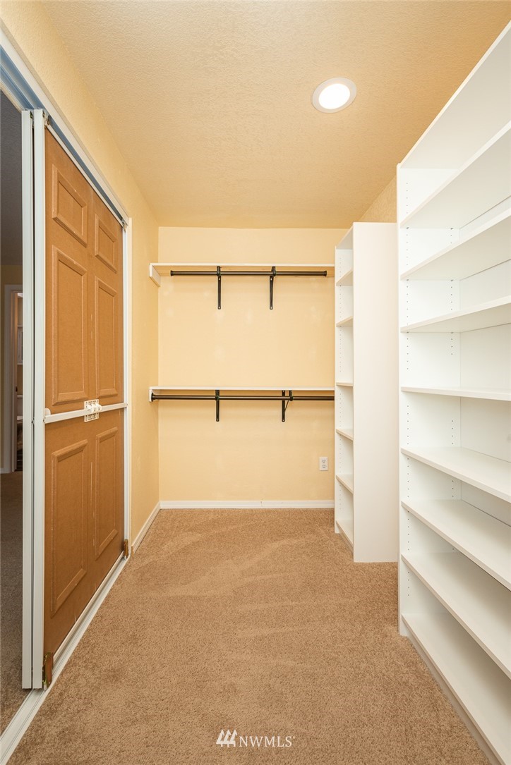 5906 Cherokee Loop Southeast Lacey, WA 98513 - Photo 10 of 23 Gallery Image 10