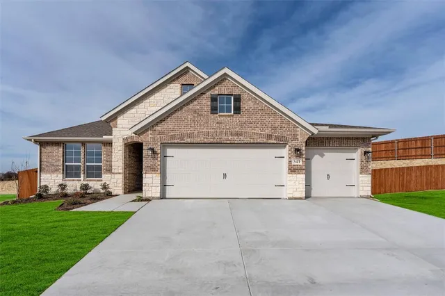 $439,900 | 541 Mitchell Boulevard, Weatherford, TX 76087