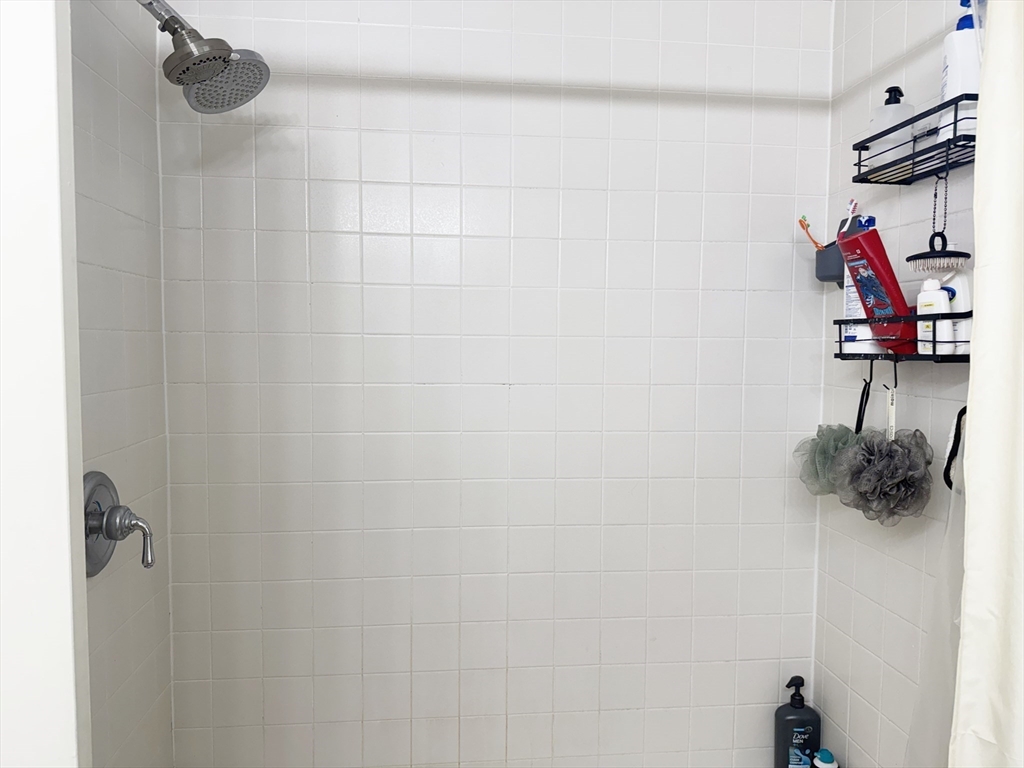 14 Kings Court, Unit 14 Arlington, MA 02474 - Photo 21 of 27