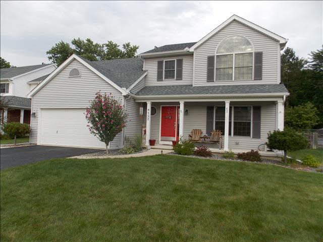 9152 Cedar Ridge Lane Temperance, MI 48182 - Photo 1 of 20 Front View