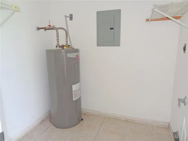 $128,500 | 1600 Marseille Drive, Unit 31, Laplace, LA 70068