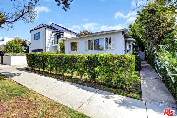 $3,850 | 1057 17th Street, Unit REAR, Santa Monica, CA 90403