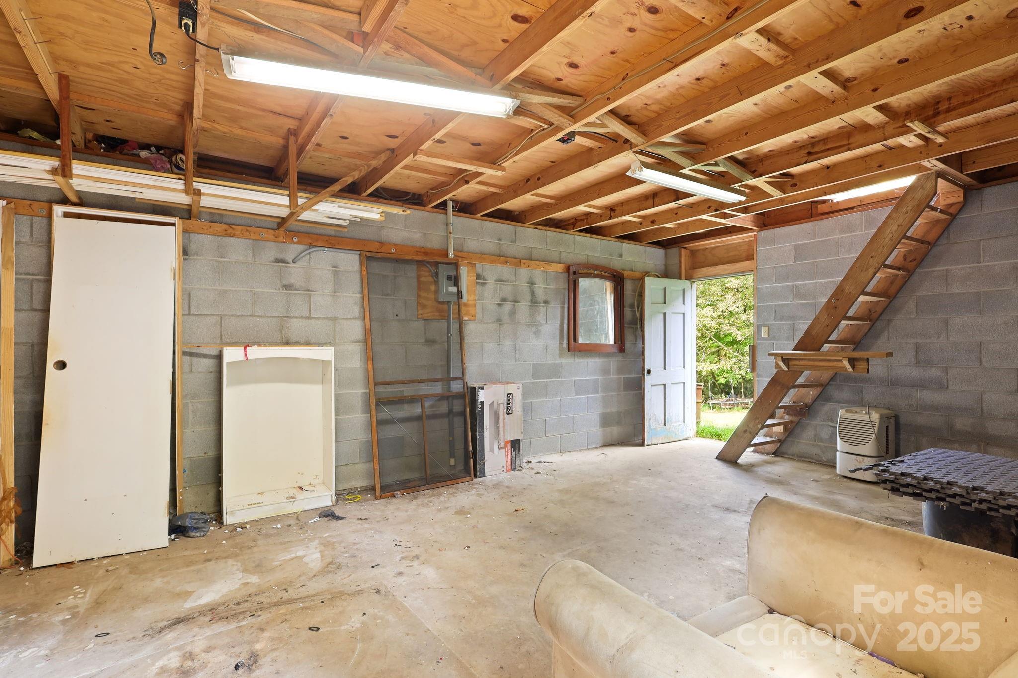 5110 Old Linville Road Marion, NC 28752 - Photo 40 of 48 Gallery Image 40