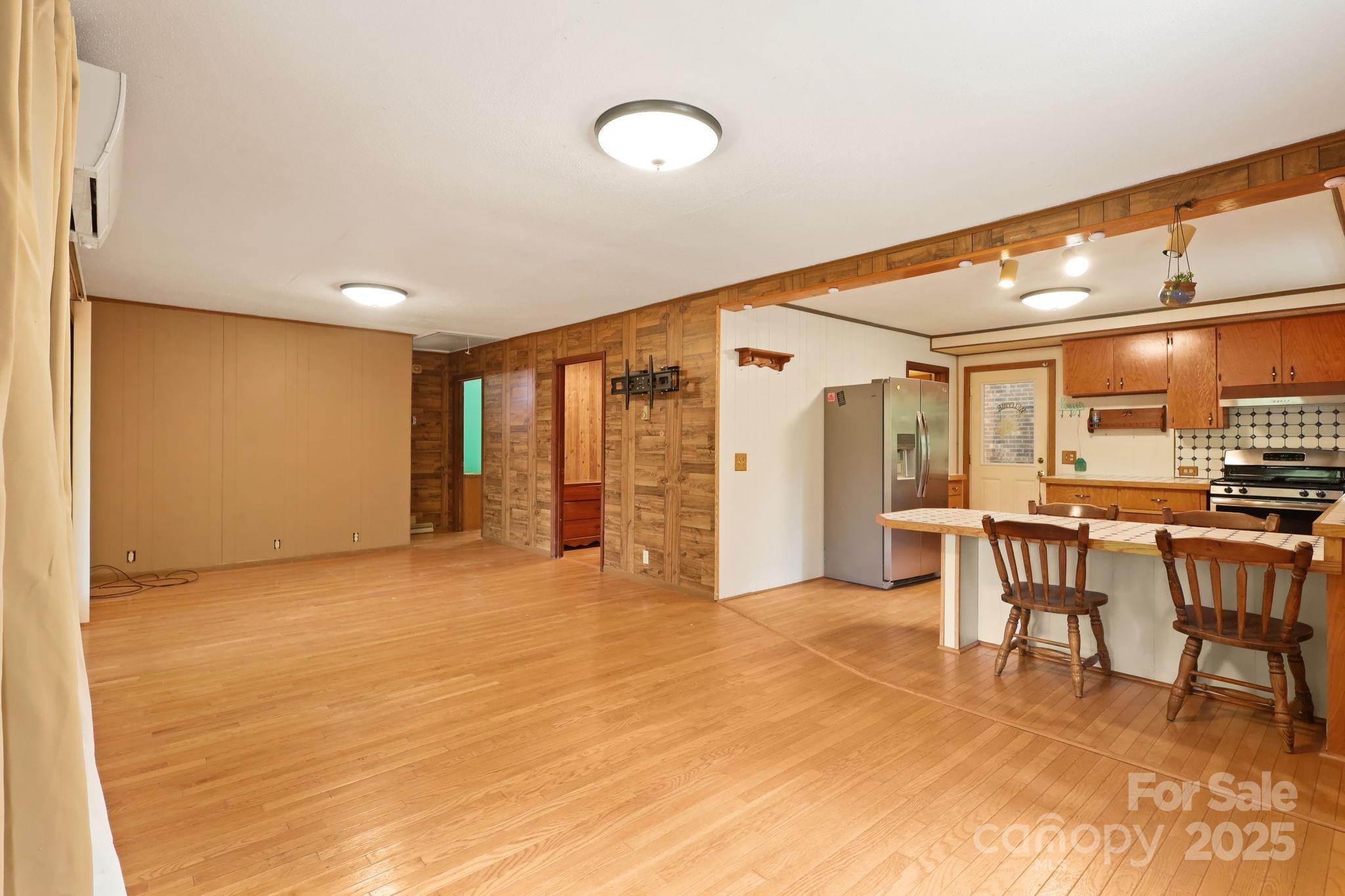 5110 Old Linville Road Marion, NC 28752 - Photo 10 of 48 Gallery Image 10