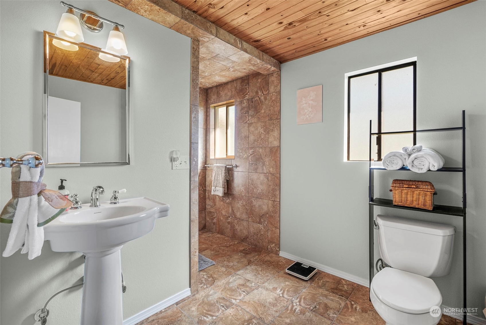 203 South Welcome Slough Road Cathlamet, WA 98612 - Photo 19 of 40 Gallery Image 19