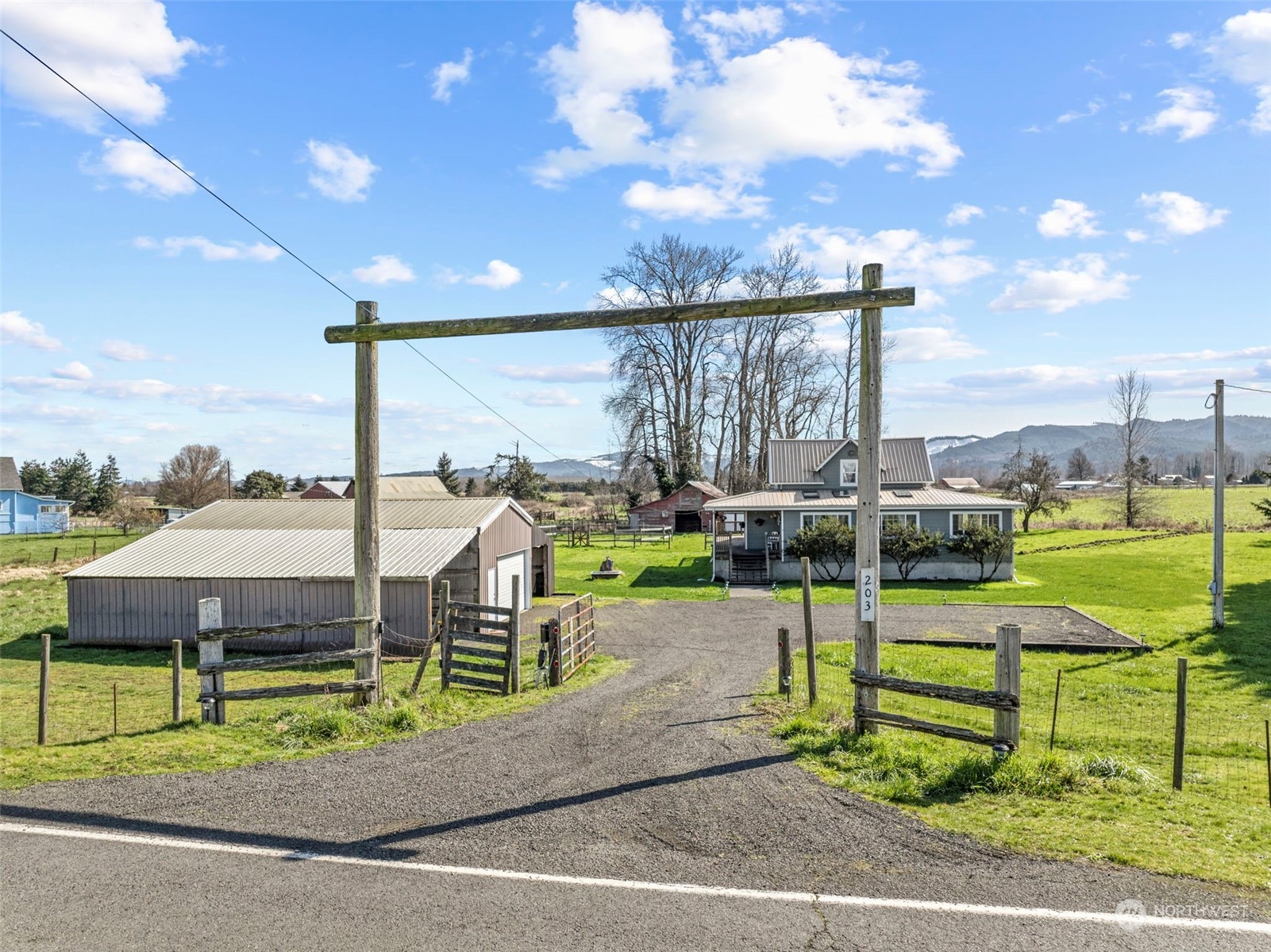 203 South Welcome Slough Road Cathlamet, WA 98612 - Photo 3 of 40 Gallery Image 3