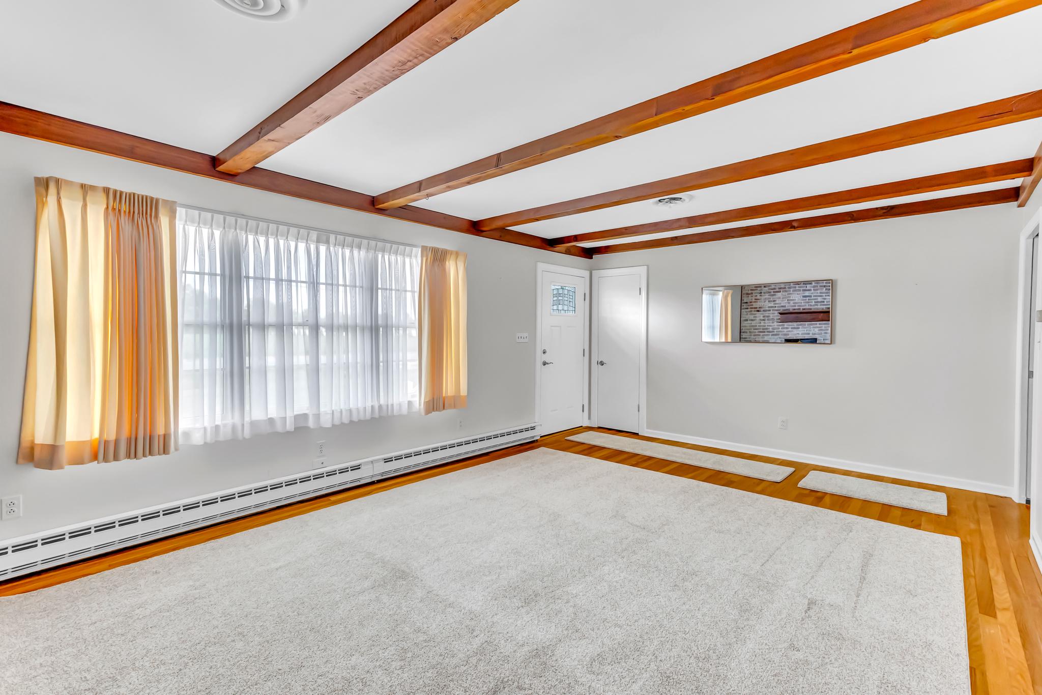 11163 Stewart Neck Road Princess Anne, MD 21853 - Photo 9 of 80 Living Room