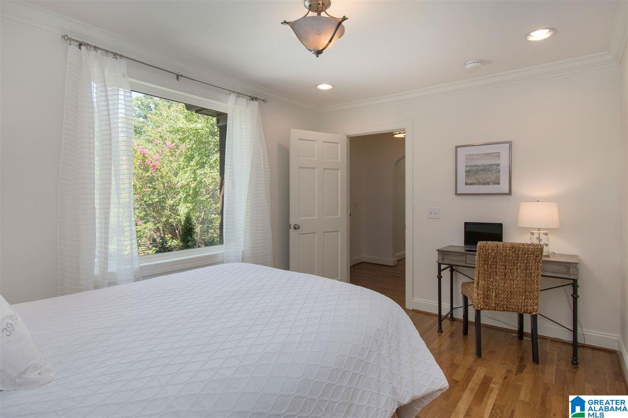 1719 Kensington Road Birmingham, AL 35209 - Photo 18 of 38