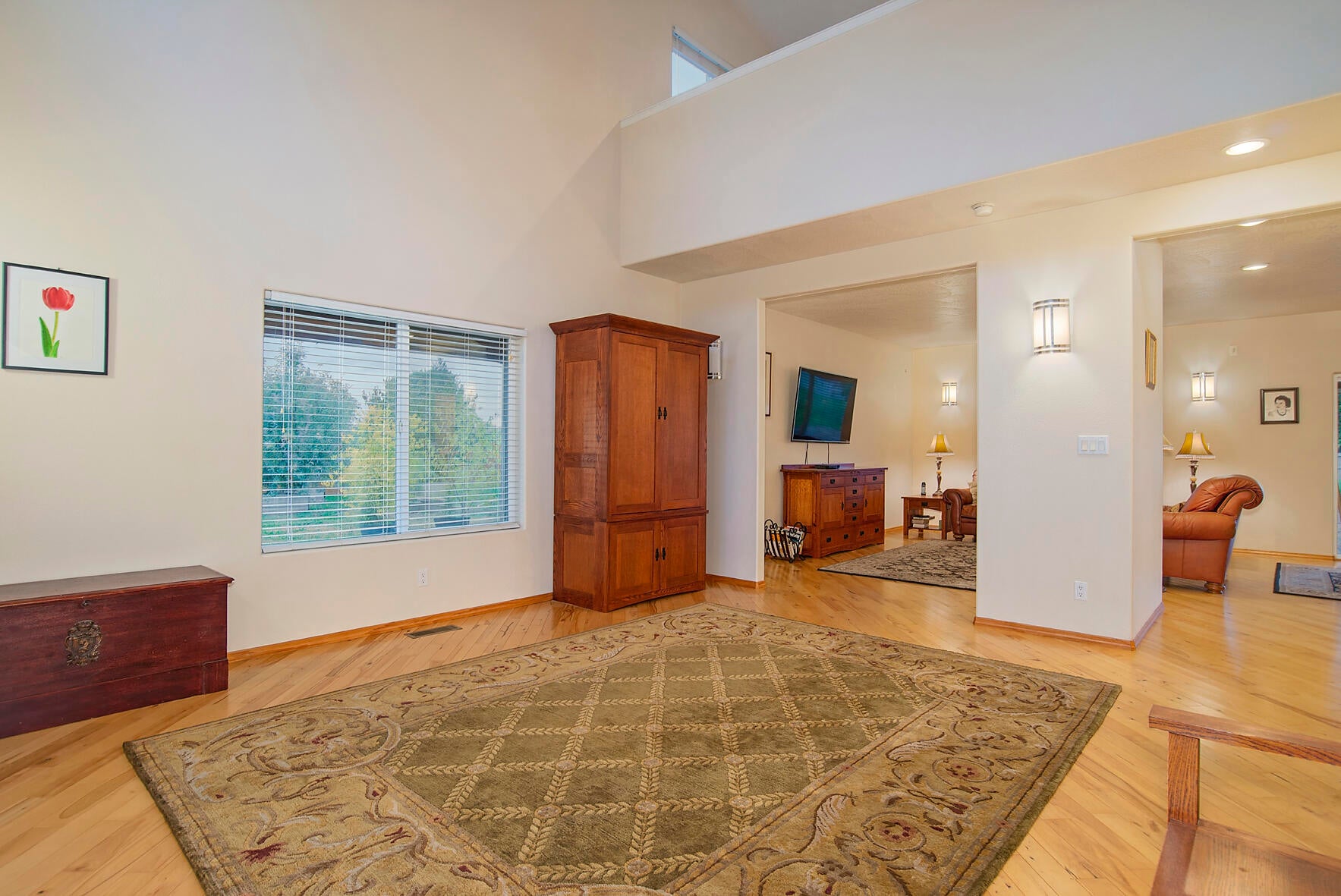 646 Raven Road Central Point, OR 97502 - Photo 23 of 74 Entry