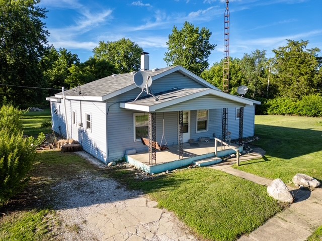 20553 East 330 North Road Ridge Farm, IL 61870 - Photo 4 of 32