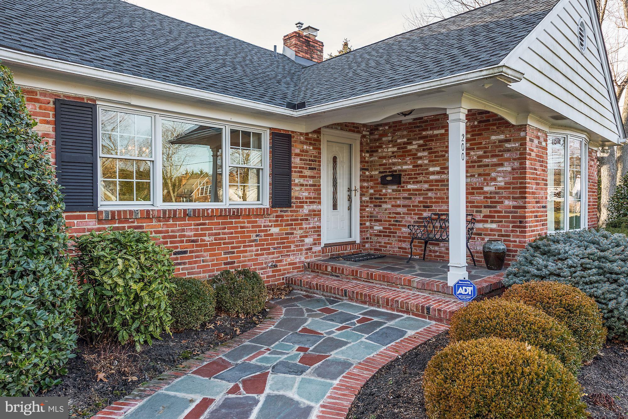 200 Winding Way Moorestown, NJ 08057 - Photo 2 of 34
