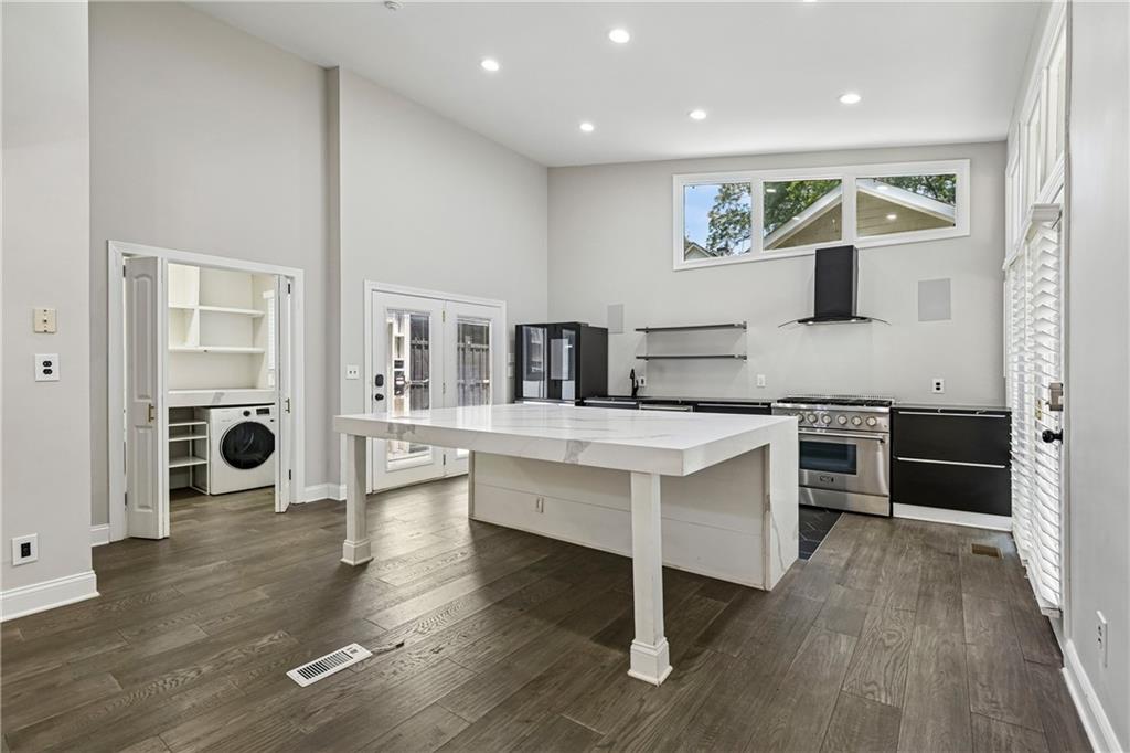 215 Camden Road Northeast Atlanta, GA 30309 - Photo 10 of 39 Gallery Image 10