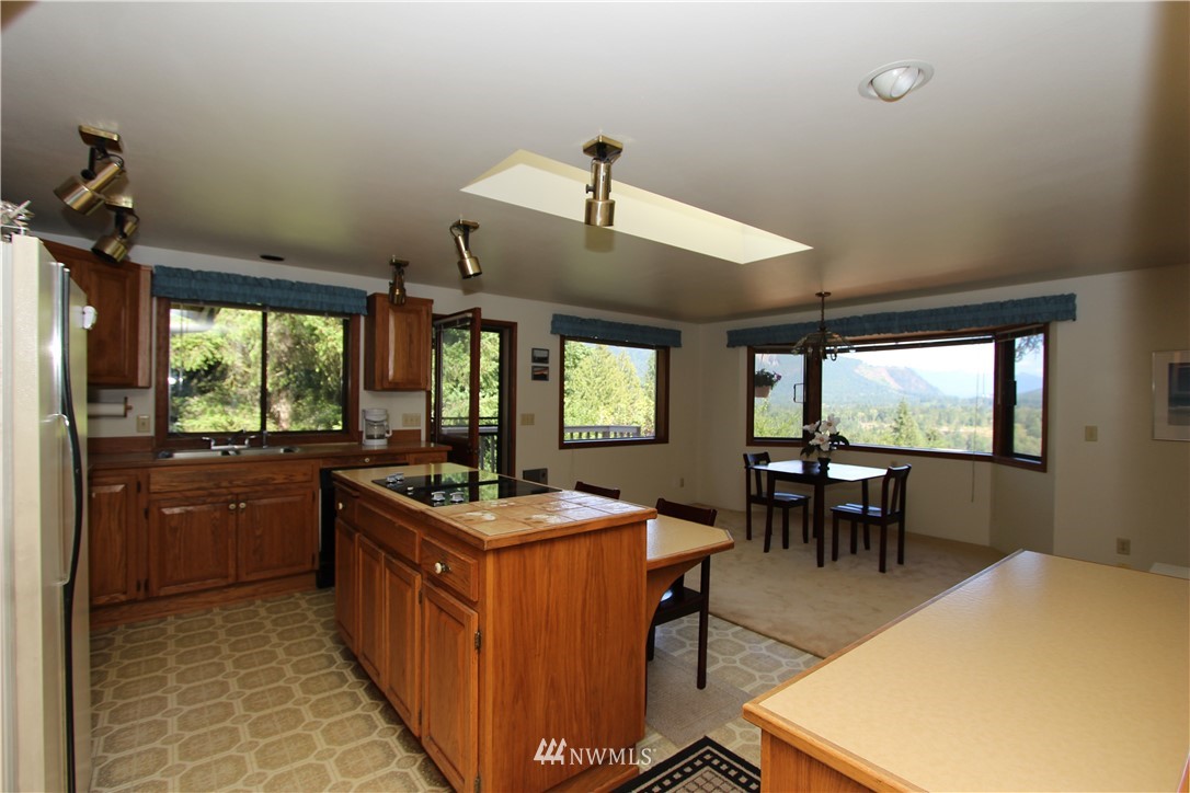13229 Burn Road Arlington, WA 98223 - Photo 10 of 25 Gallery Image 10