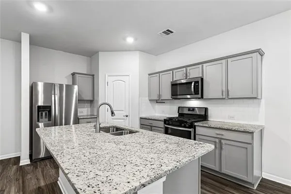 $2,200 | 24228 Water Tupelo Road, Ponchatoula, LA 70454