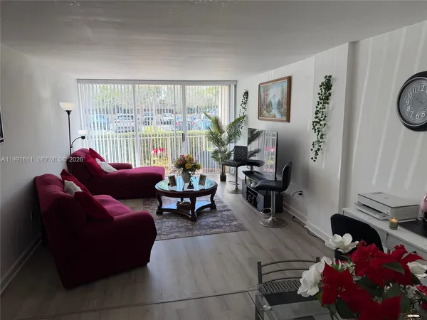 $2,200 | 13120 Southwest 92nd Avenue, Unit B120, Miami, FL 33176