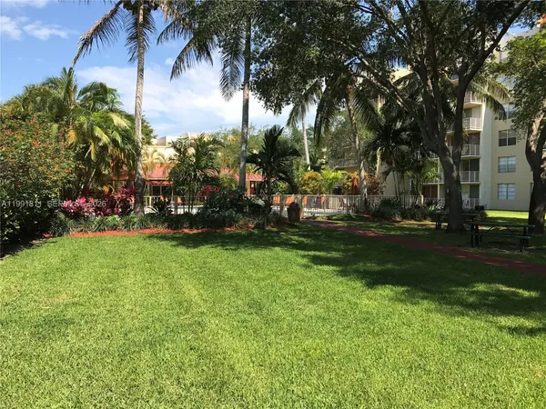 $2,200 | 13120 Southwest 92nd Avenue, Unit B120, Miami, FL 33176