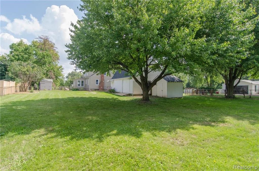 3550 Woodcrest Road Rochester Hills, MI 48309 - Photo 7 of 51