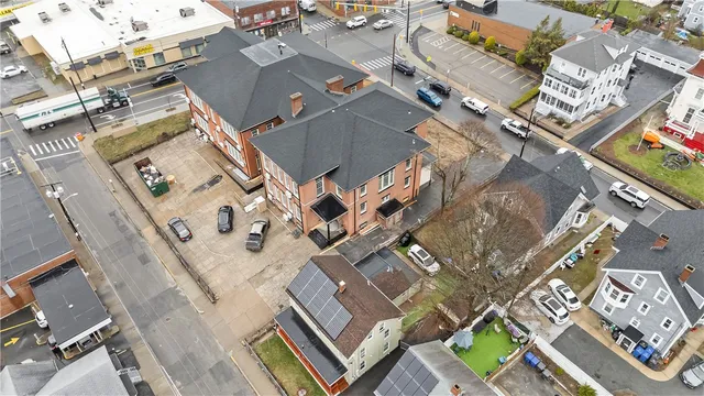 $2,000 | 387 Broad Street, Unit 3, Central Falls, RI 02863