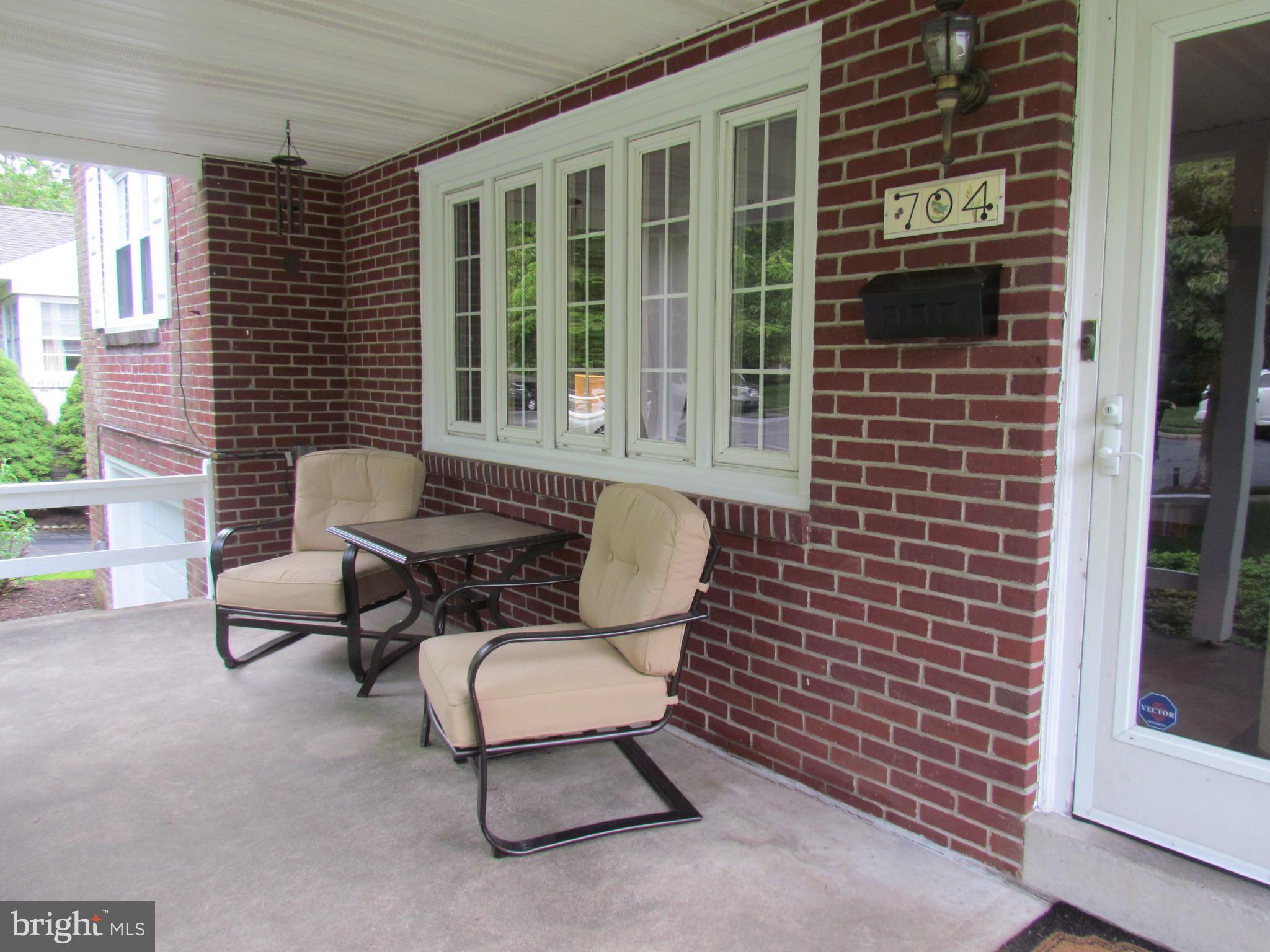 704 North Waverly Street Reading, PA 19607 - Photo 3 of 41 Gallery Image 3