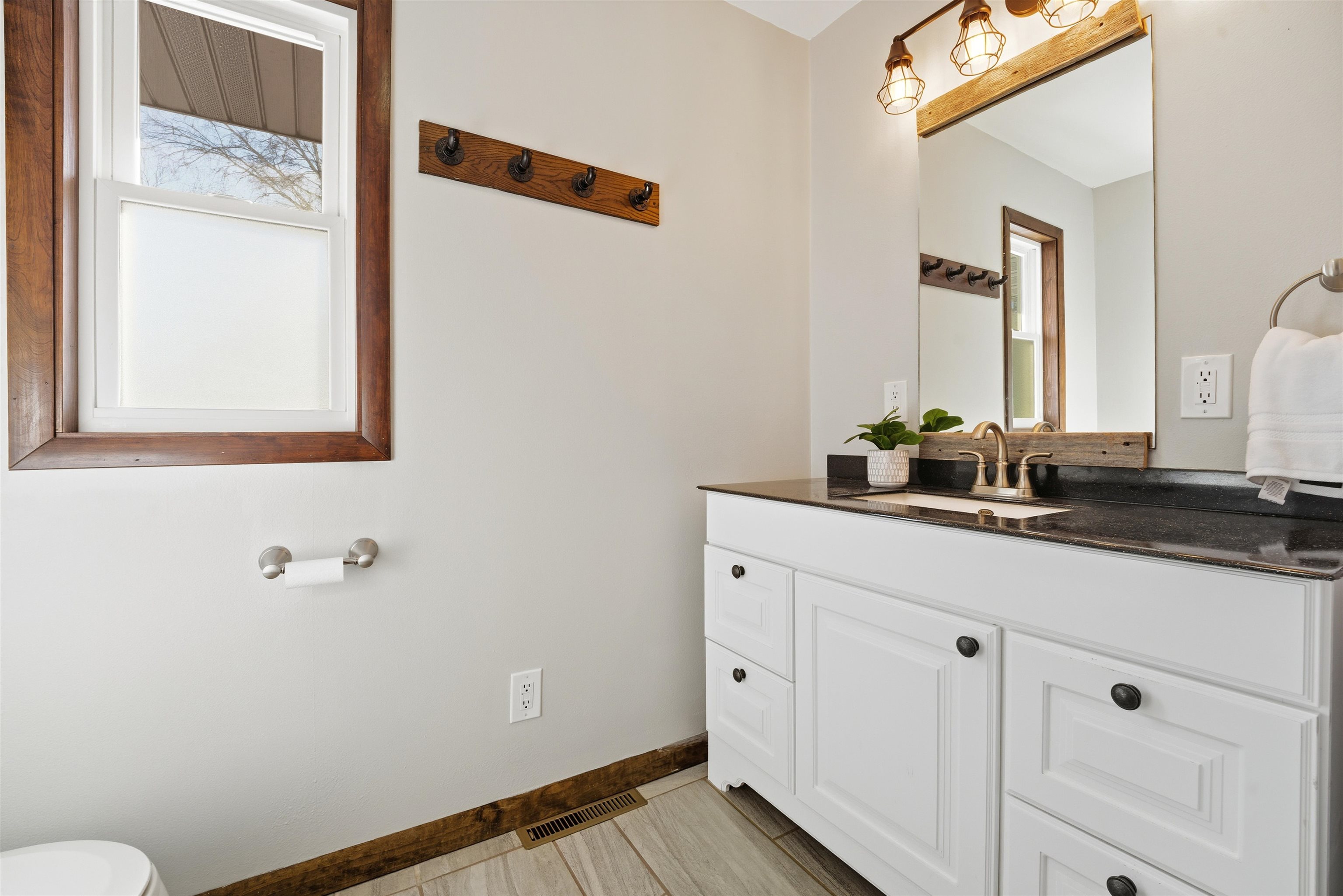 E5245 Haire Road Weyauwega, WI 54983 - Photo 24 of 41