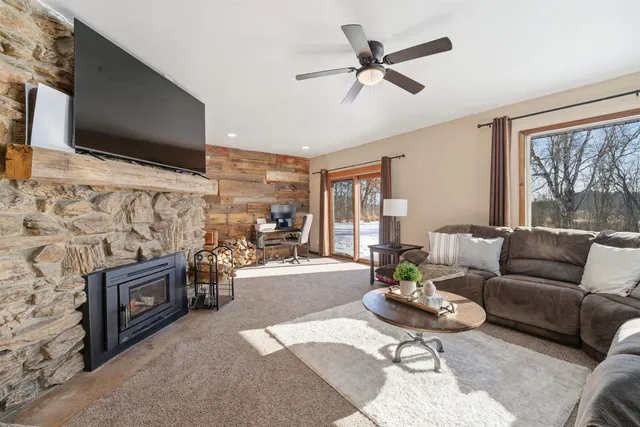 $485,000 | E5245 Haire Road, Weyauwega, WI 54983