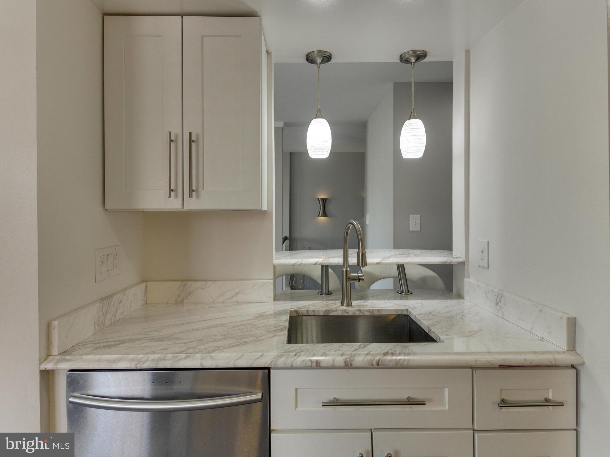 12935 Grays Pointe Road, Unit B Fairfax, VA 22033 - Photo 13 of 30 Kitchen